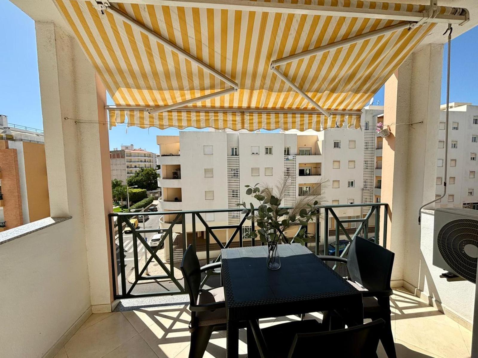 The Sunset 1 Bed Flat Short Walk Armacao Beach อาร์มาซอง เด เปรา ภายนอก รูปภาพ